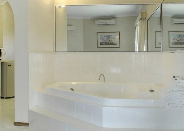 Hamilton’s Queanbeyan Motel