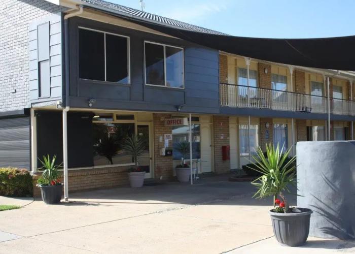 River Motel