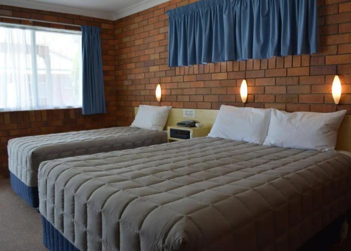 Peter Allen Motor Inn