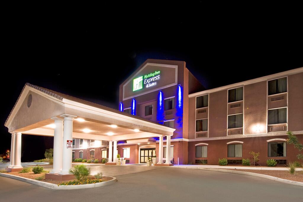 Holiday Inn Express & Suites Willcox by IHG