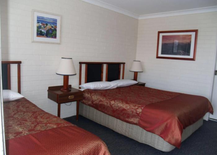 Pigeon House Motor Inn