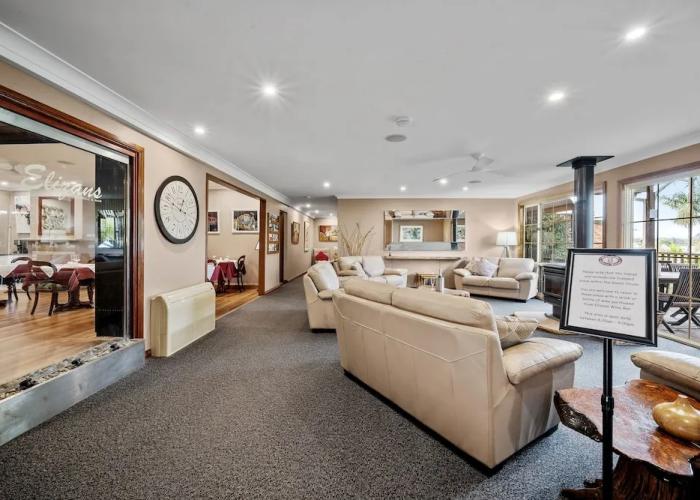 Oasis Inn Ulladulla - Guest 18 Years and Older