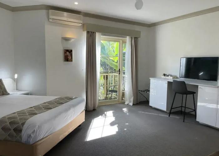 Oasis Inn Ulladulla - Guest 18 Years and Older