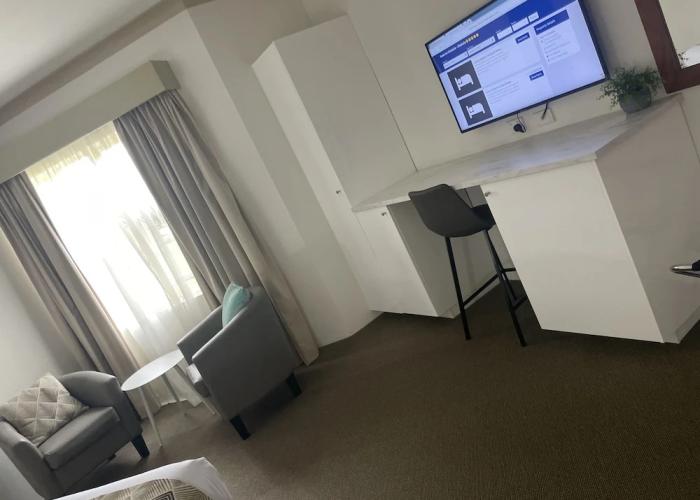 Oasis Inn Ulladulla - Guest 18 Years and Older
