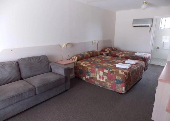 Yass Motel