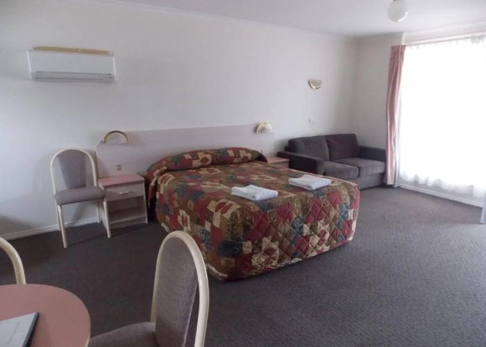 Yass Motel