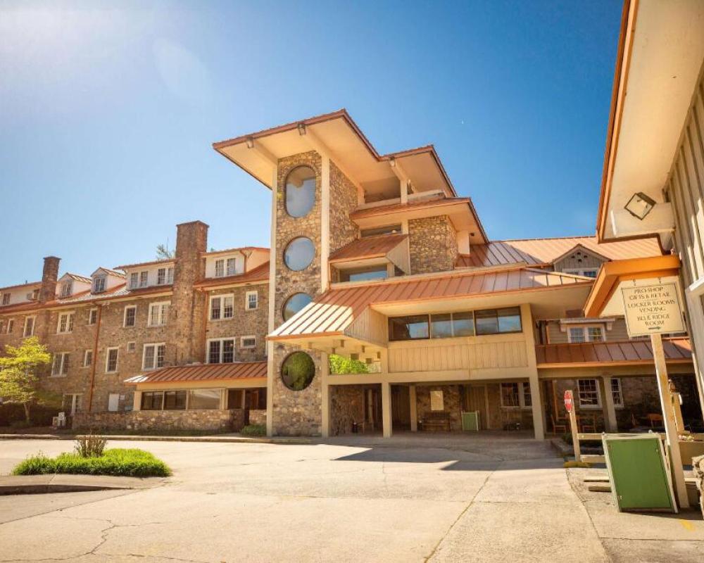 Waynesville Inn and Golf Club, Tapestry Collection by Hilton