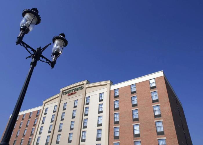 Courtyard by Marriott Hamilton