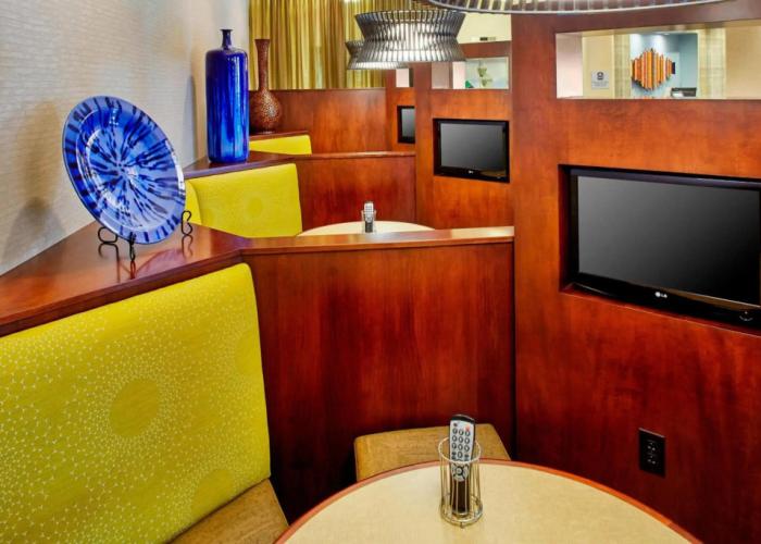 Courtyard by Marriott Hamilton