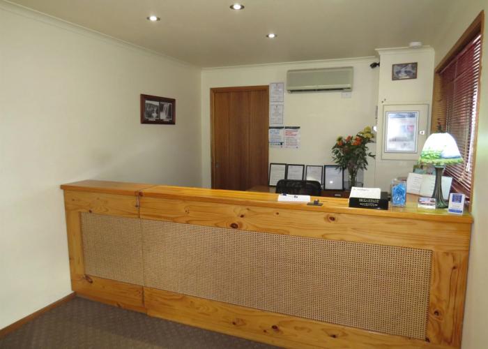 AAt 28 Goldsmith Motel