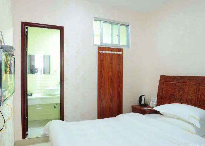 Celebrity  Apartment Hotel