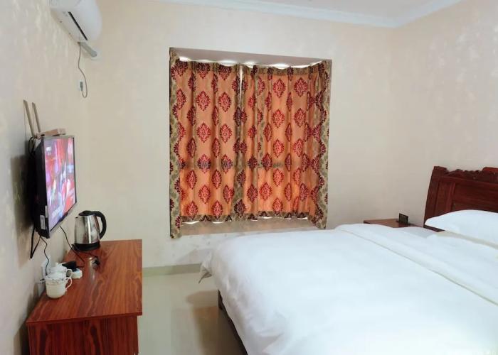 Celebrity  Apartment Hotel