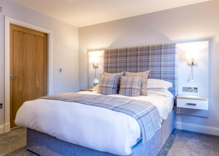 White Hart Hotel & Apartments