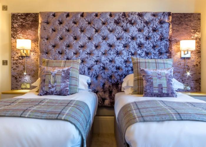 White Hart Hotel & Apartments