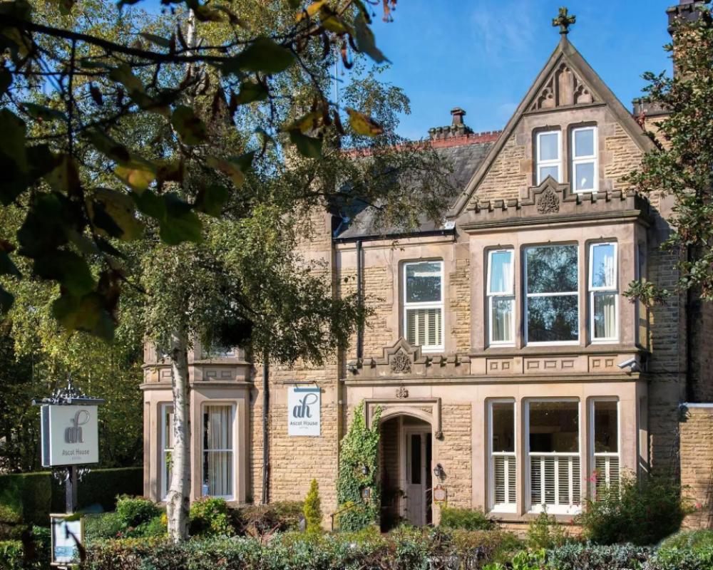 Ascot House Hotel