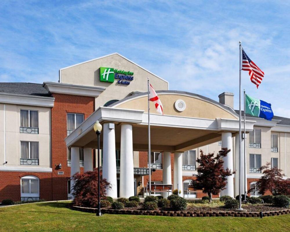 Holiday Inn Express Hotel & Suites Cullman by IHG