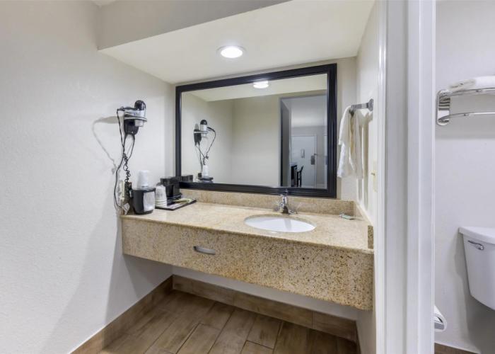 Best Western Fairwinds Inn