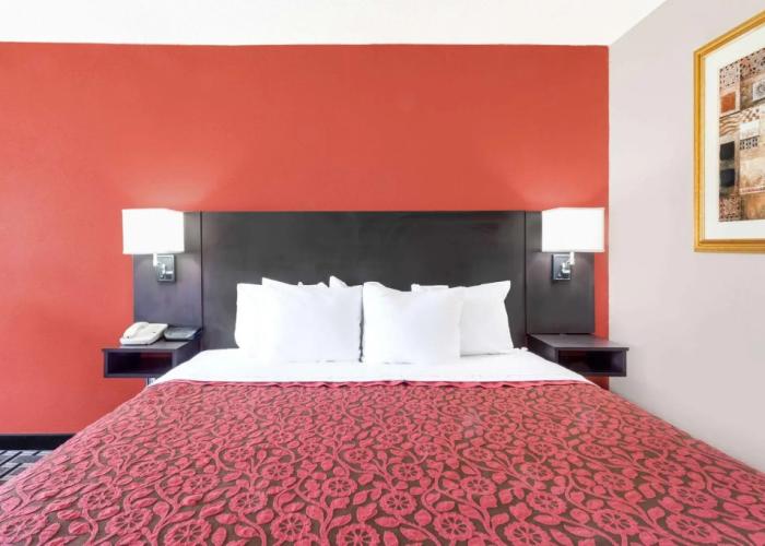 Days Inn by Wyndham Cullman