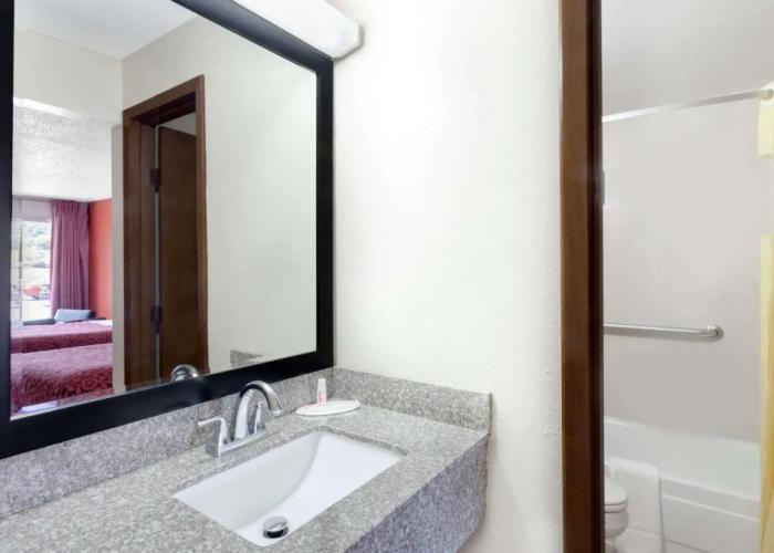 Days Inn by Wyndham Cullman