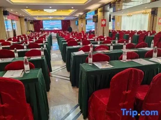 Riverside Lidu Hotel