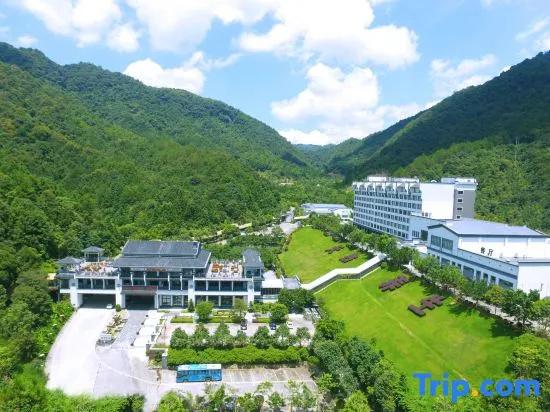 Xinfeng Utop Spring Primeval Forest Resorts