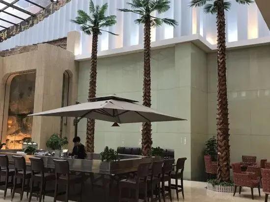 Hotel De Royce