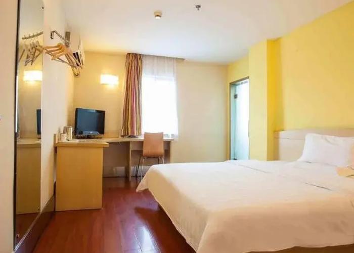 7Days Inn Chain Hotel (Shaoguan Fengcai Building Pedestrian Street)