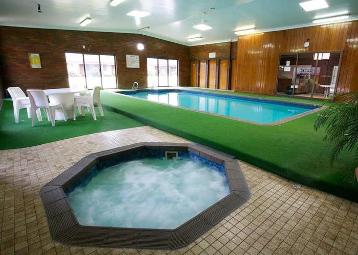 Golden Grain Motor Inn