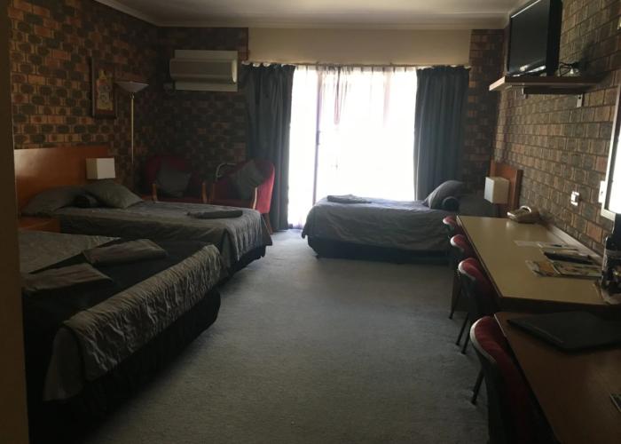 Horsham Mid City Court Motel