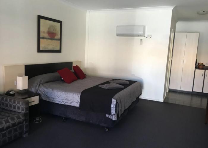 Horsham Mid City Court Motel
