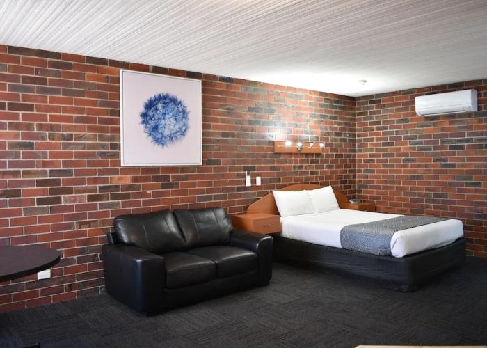 Townhouse Motor Inn