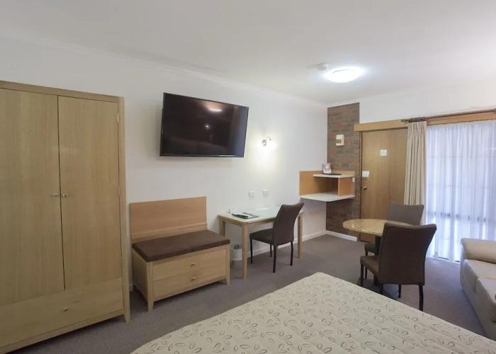 Country City Motor Inn
