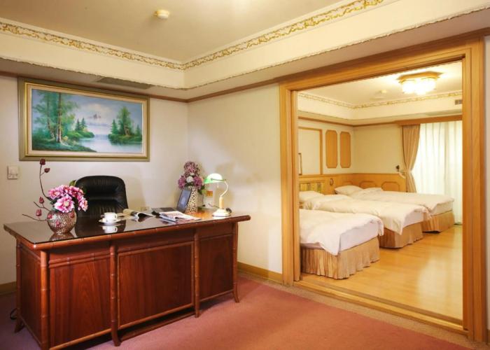 Kingdom Hotel