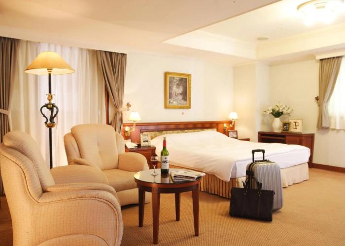 Kingdom Hotel