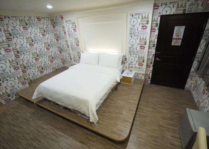 HeYue Hotel