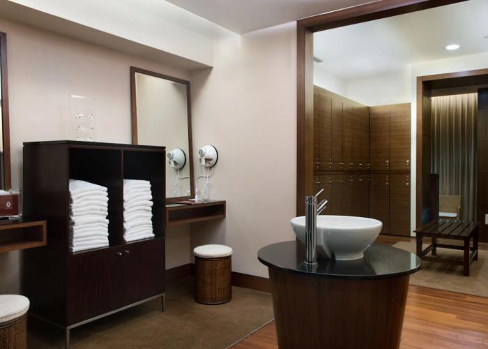 Lakeshore Hotel Metropolis I