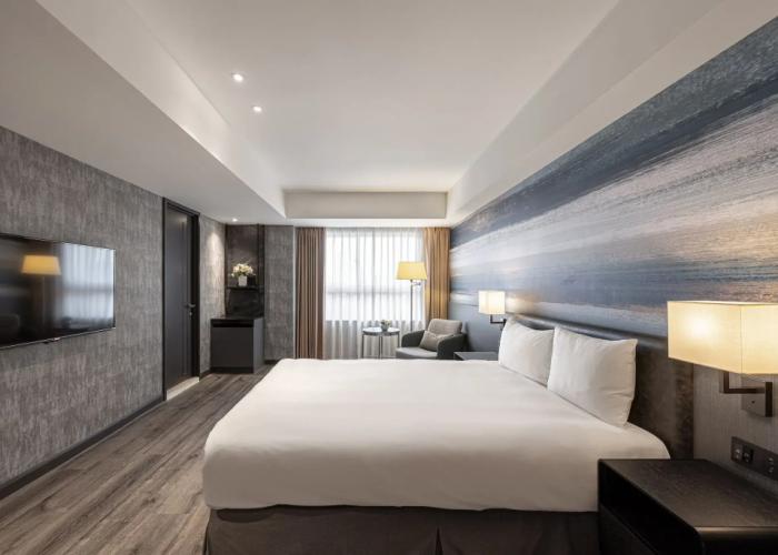 Lakeshore Hotel Metropolis I