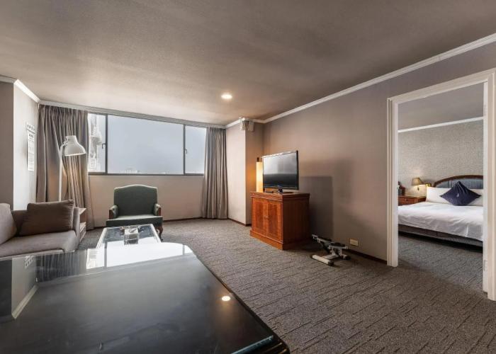 Hotel j Metropolis