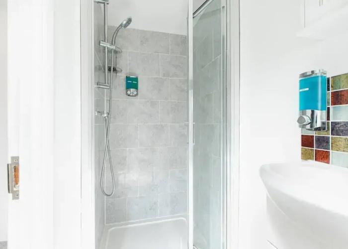 Skyvillion - 2bed House W Grdn&parking In Hatfield