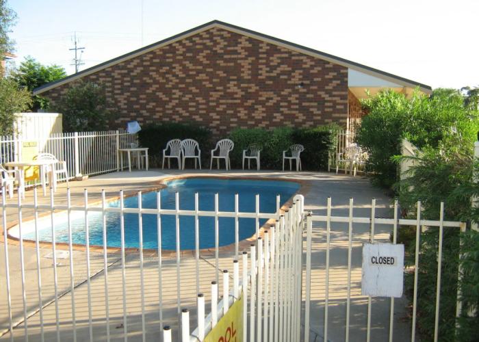 Highway Inn Motel