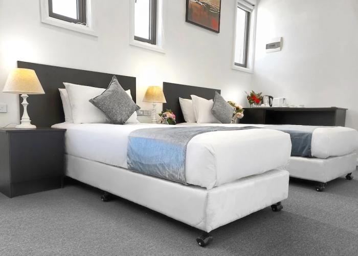 Commercial Hay Hotel