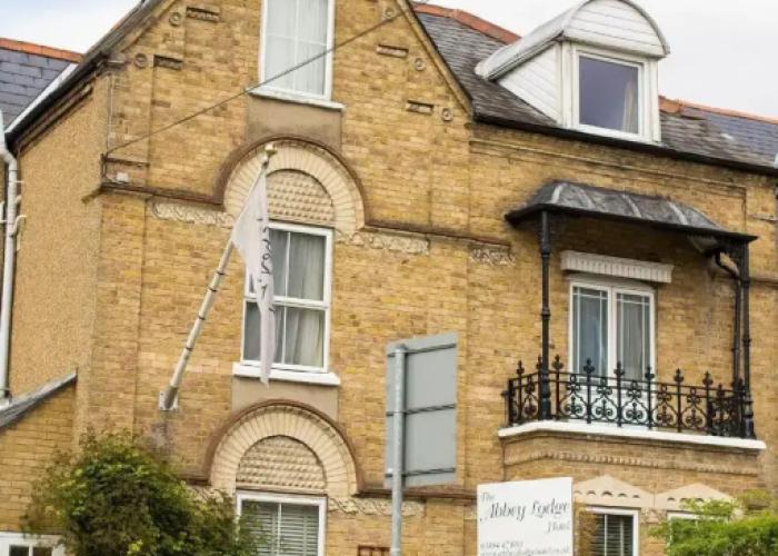 Abbey Lodge Hotel