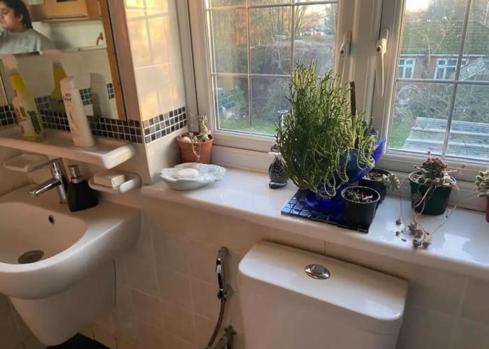 2-bed Apartment in High Wycombe Private Garden