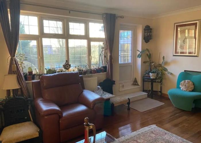 2-bed Apartment in High Wycombe Private Garden
