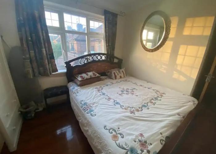 2-bed Apartment in High Wycombe Private Garden