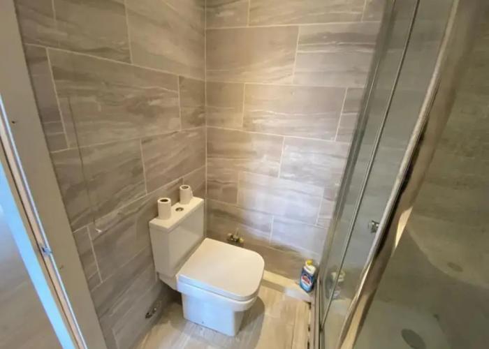 1-bed Unit 10 Minute Drive From Hellfire Caves