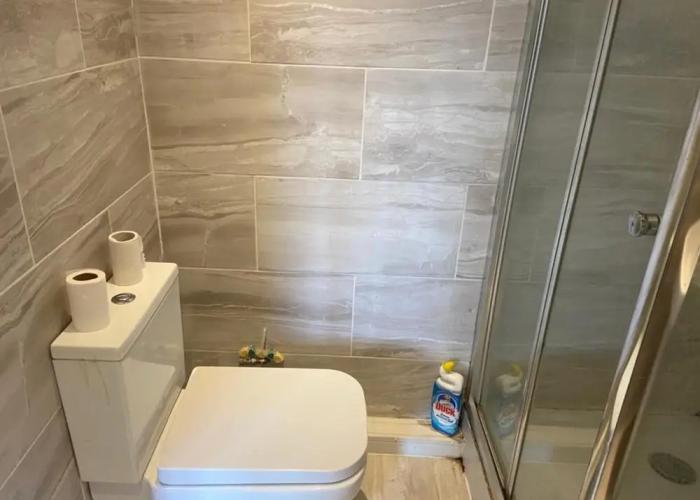 1-bed Unit 10 Minute Drive From Hellfire Caves
