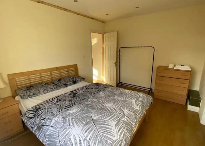 1-bed Unit 10 Minute Drive From Hellfire Caves