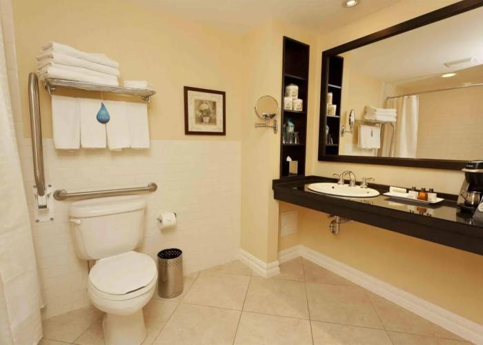 Le St-Martin Hotel & Suites Laval