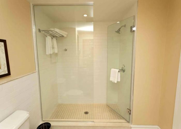 Le St-Martin Hotel & Suites Laval